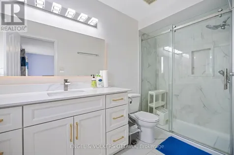 18 Cambray Lane Ottawa ON K2K 3C3