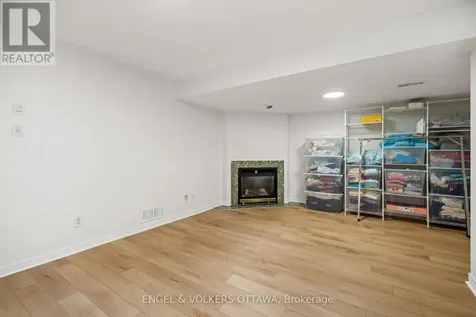 18 Cambray Lane Ottawa ON K2K 3C3
