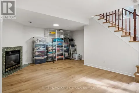 18 Cambray Lane Ottawa ON K2K 3C3