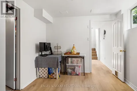 18 Cambray Lane Ottawa ON K2K 3C3