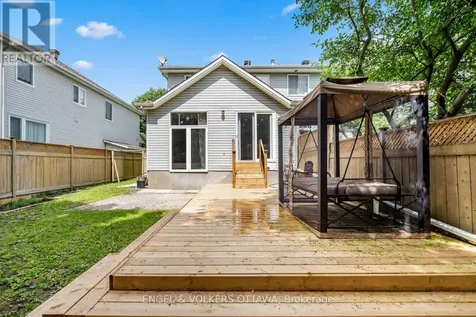 18 Cambray Lane Ottawa ON K2K 3C3