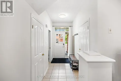 18 Cambray Lane Ottawa ON K2K 3C3