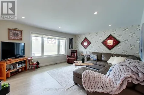 855 17th Street Hanover ON N4N 3B8