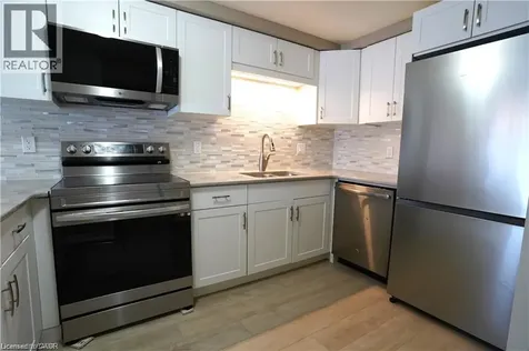 22 Carmine Crescent Cambridge ON N3C 3Z1
