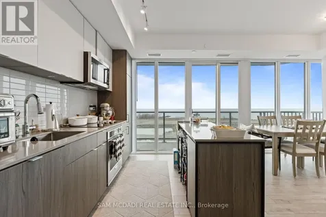 220 Missinnihe Way Mississauga (port Credit) ON L5H 0A9