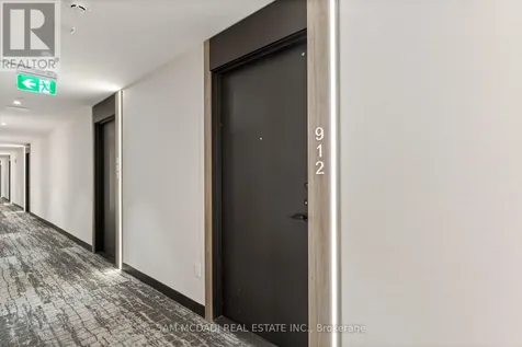 220 Missinnihe Way Mississauga (port Credit) ON L5H 0A9