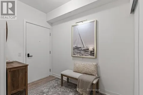 220 Missinnihe Way Mississauga (port Credit) ON L5H 0A9