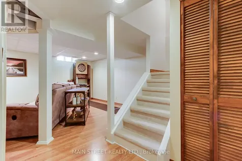 574 Jack Giles Circle Newmarket (summerhill Estates) ON L3X 1X9