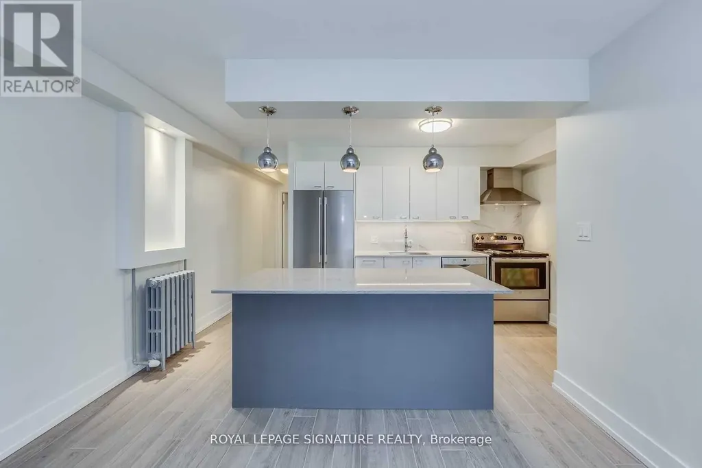 1089 Broadview Avenue Toronto (broadview North) ON M4K 2S4