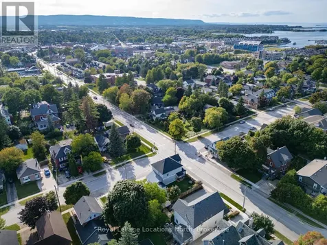 256 Ontario Street Collingwood ON L9Y 1M9