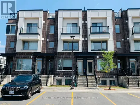 641 Makwa Private Ottawa ON K1K 5A4