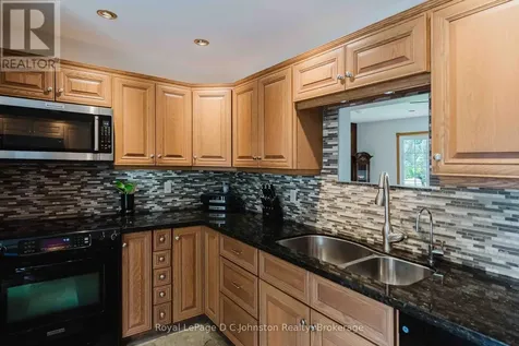 1073 8 Corners Kincardine ON N0G 2T0