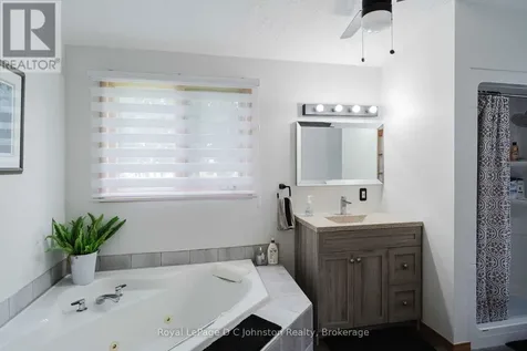 1073 8 Corners Kincardine ON N0G 2T0