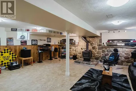 1073 8 Corners Kincardine ON N0G 2T0