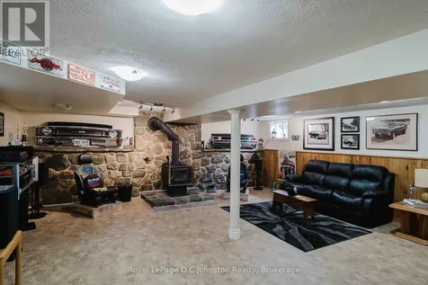 1073 8 Corners Kincardine ON N0G 2T0