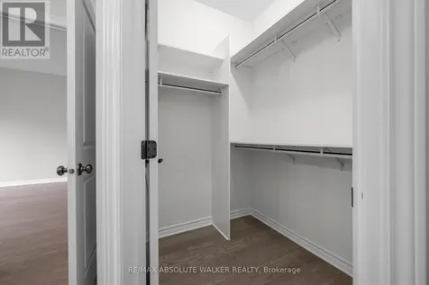 261 Bulrush Crescent Ottawa ON K1T 0E5