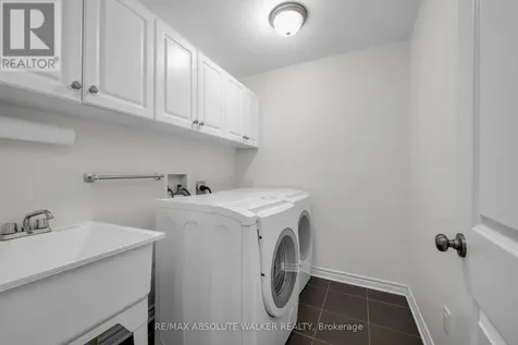 261 Bulrush Crescent Ottawa ON K1T 0E5