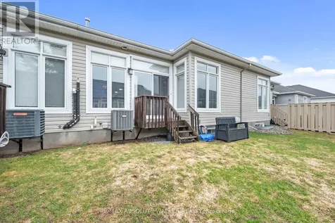 261 Bulrush Crescent Ottawa ON K1T 0E5