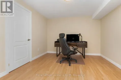 36 Clubhouse Drive Collingwood ON L9Y 4Z6
