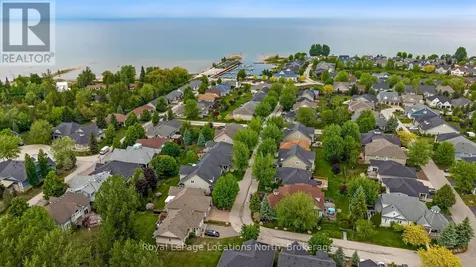 36 Clubhouse Drive Collingwood ON L9Y 4Z6