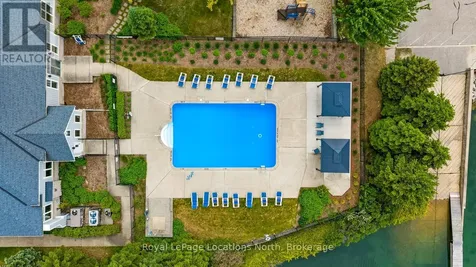 36 Clubhouse Drive Collingwood ON L9Y 4Z6