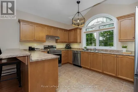 36 Clubhouse Drive Collingwood ON L9Y 4Z6