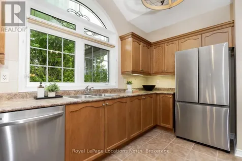 36 Clubhouse Drive Collingwood ON L9Y 4Z6