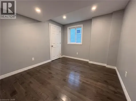 304 Lemon Grass Crescent Kitchener ON N2N 3R5