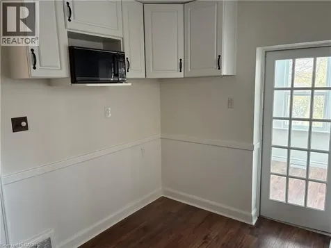136 Glen Road Hamilton ON L8S 3M9