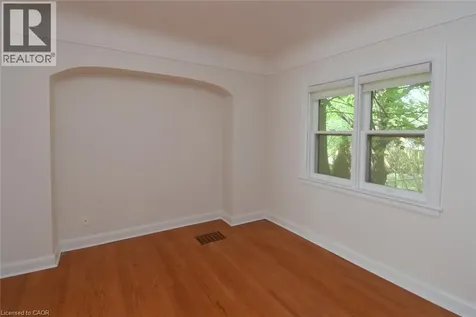136 Glen Road Hamilton ON L8S 3M9