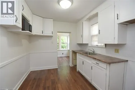 136 Glen Road Hamilton ON L8S 3M9