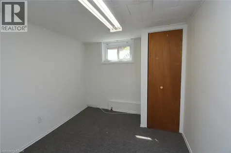 136 Glen Road Hamilton ON L8S 3M9