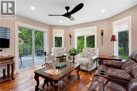 109 Glenariff Drive Freelton ON L8B 1A5