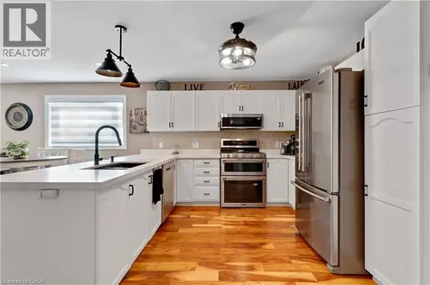 109 Glenariff Drive Freelton ON L8B 1A5