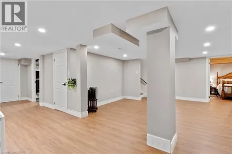 109 Glenariff Drive Freelton ON L8B 1A5