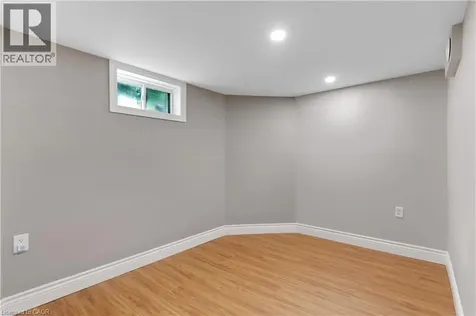 109 Glenariff Drive Freelton ON L8B 1A5