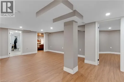 109 Glenariff Drive Freelton ON L8B 1A5