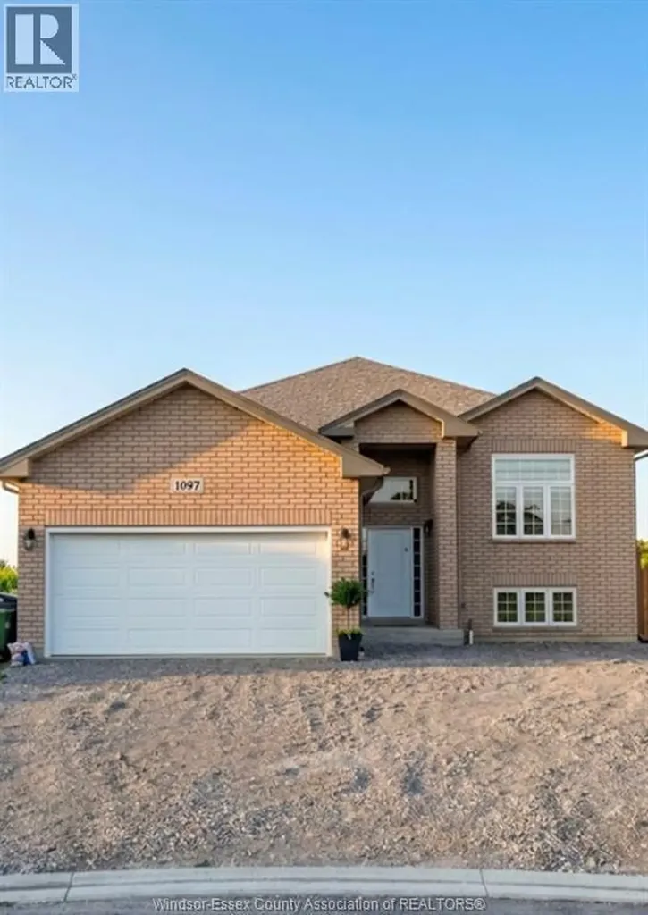 1097 Aspen Ridge Crescent Lakeshore ON N0R 1A0