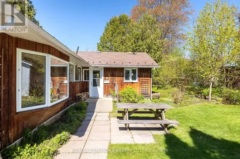 98 Glendale Avenue Deep River ON K0J 1P0
