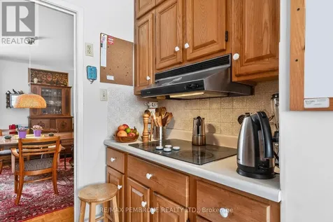 98 Glendale Avenue Deep River ON K0J 1P0
