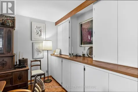 98 Glendale Avenue Deep River ON K0J 1P0