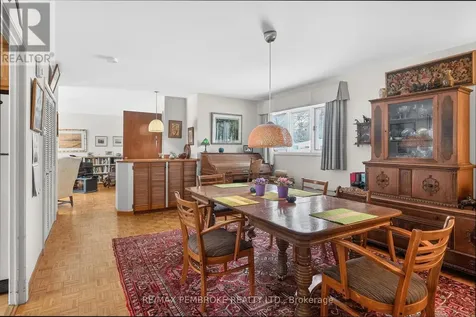 98 Glendale Avenue Deep River ON K0J 1P0