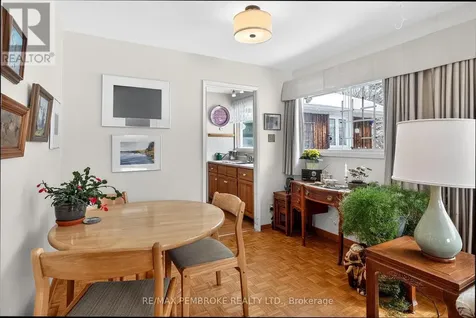98 Glendale Avenue Deep River ON K0J 1P0