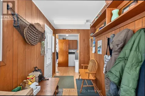 98 Glendale Avenue Deep River ON K0J 1P0