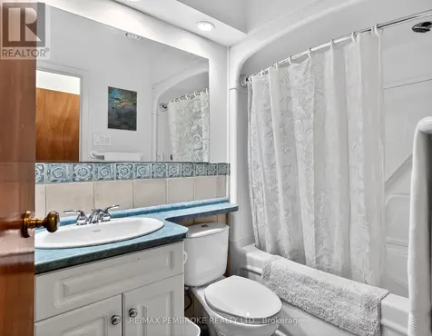 98 Glendale Avenue Deep River ON K0J 1P0