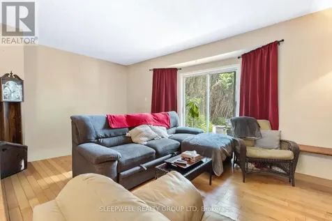 55 Alberni Street Ottawa ON K2J 1V8