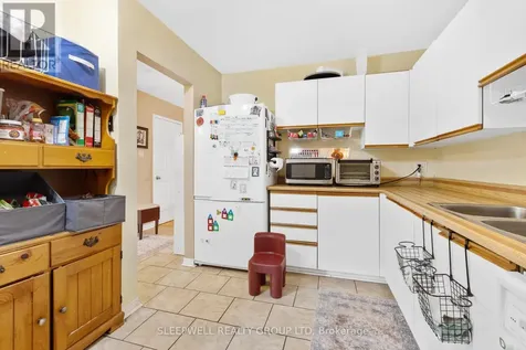 55 Alberni Street Ottawa ON K2J 1V8