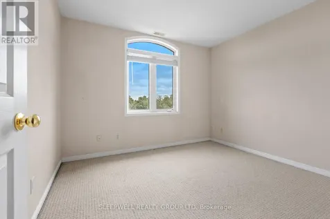 190 Rustic Hills Crescent Ottawa ON K4A 0B9