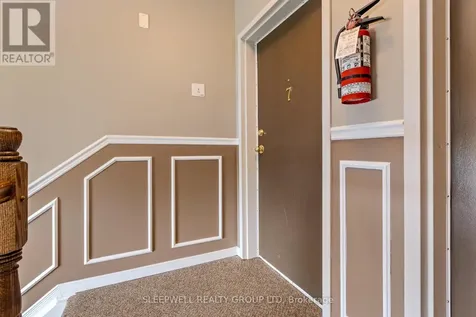 190 Rustic Hills Crescent Ottawa ON K4A 0B9