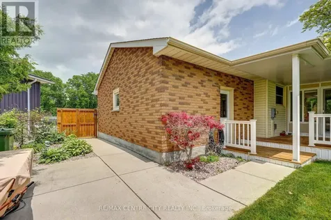 9 Northwood Place St. Thomas ON N5P 3X3